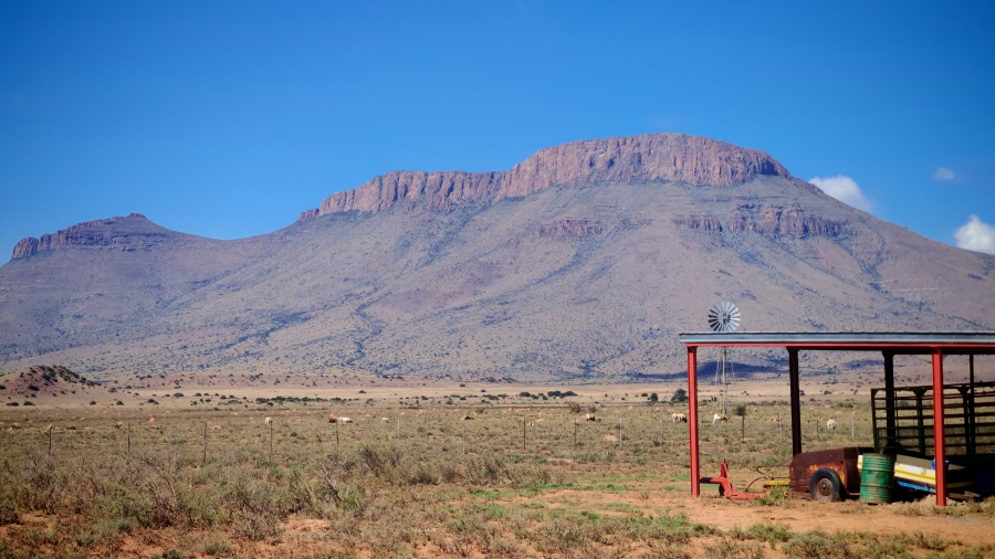 6 Bedroom Property for Sale in Middelburg Eastern Cape